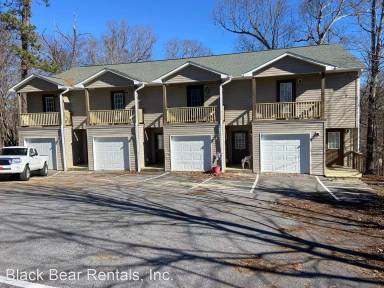 Main picture of 220 T F Kirkpatrick Way