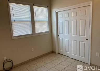 Main picture of 1718 King Ave