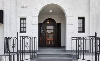 Main picture of 446 Linden Ave