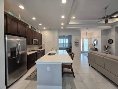 Main picture of 2533 SW 38th Ter