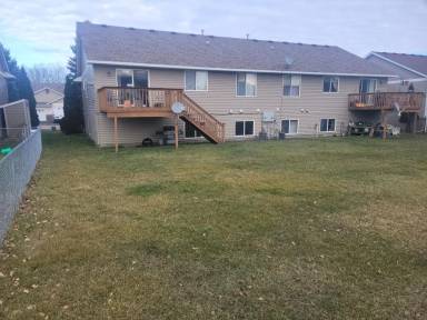 Main picture of 477 Meadow Ln