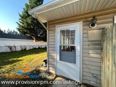 Main picture of 2 Leeds Rd