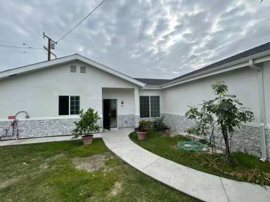 Main picture of 610 N Hildago Ave