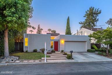 Main picture of 835 Runningwood Cir