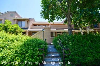 Main picture of 155 N Singingwood St