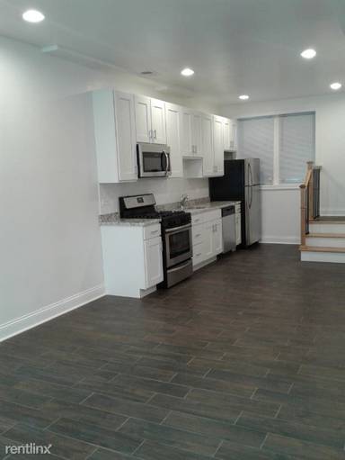 Main picture of 5358 N Kimball Ave