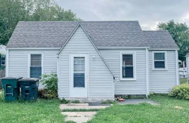 Main picture of 2010 S Rosemont Ave