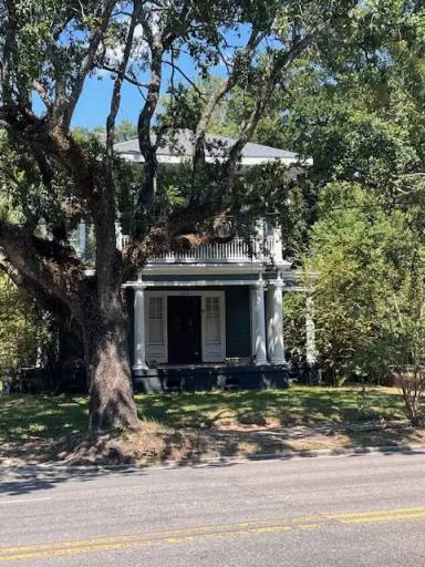 Main picture of 1574 Dauphin St