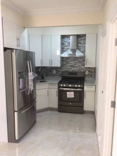 Main picture of 7135 67th St