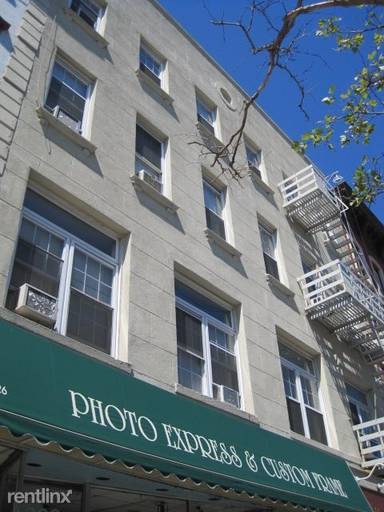 Main picture of 326 Washington St
