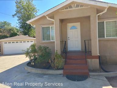 Main picture of 830 Homeward Way