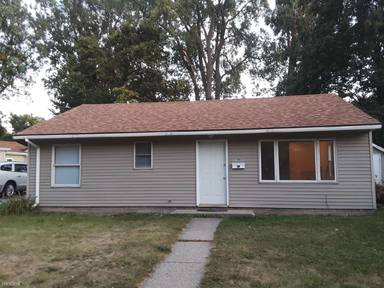 Main picture of 1301 W Willow St