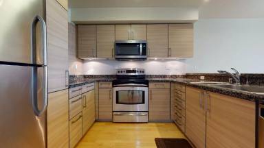 Main picture of 329 Bay St