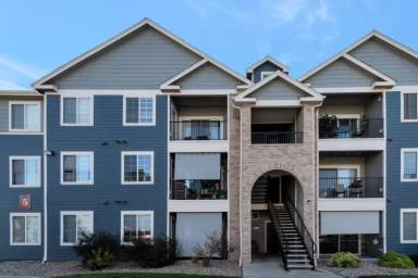 Main picture of Lake Chalet Condominiums