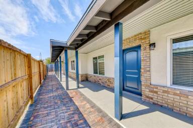 Main picture of 208 N 13th St