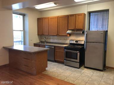 Main picture of 2843 N Clark St