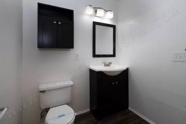 Main picture of 1073 Agate St