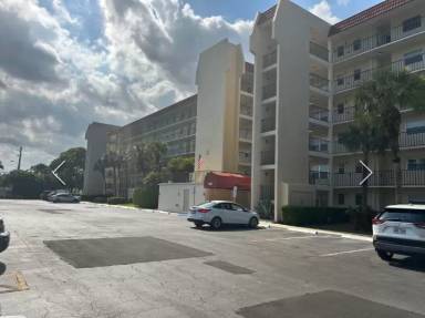 Main picture of 3959 Via Poinciana