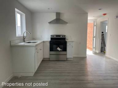 Main picture of 2428 Michigan Ave