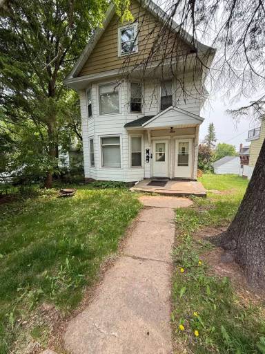 Main picture of 1122 E 5th St