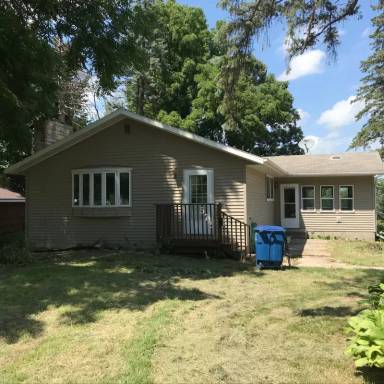 Main picture of 572 E 7th St