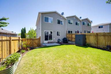 Main picture of 2349 NW Ridgeline Dr