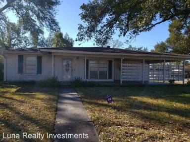 Main picture of 415 Crepe Myrtle Ave