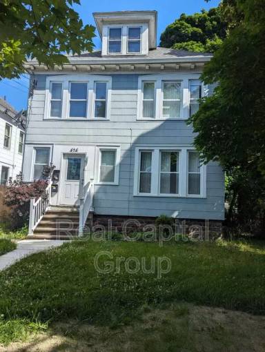 Main picture of 424 Tremont St