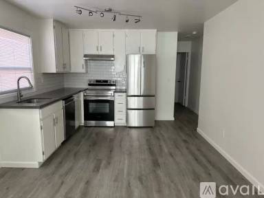 Main picture of 3915 Clarke St