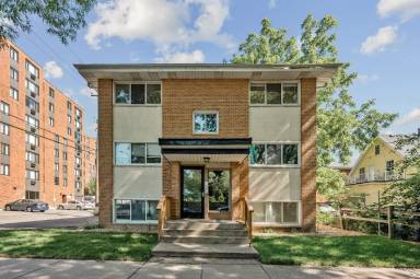 Main picture of 2818 E 31st St