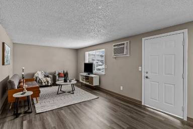 Main picture of 720 N Arthur St
