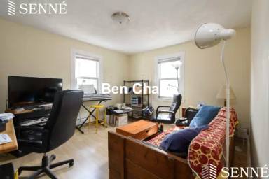 Main picture of 402 Putnam Ave