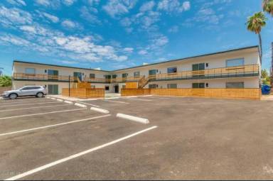 Main picture of 813 E Marlette Ave