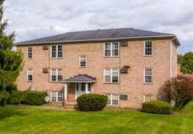 Main picture of 5761 Sheridan Rd