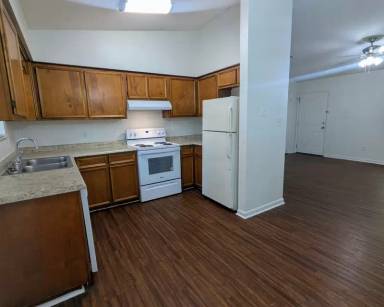 Main picture of 751 Livingston Ct