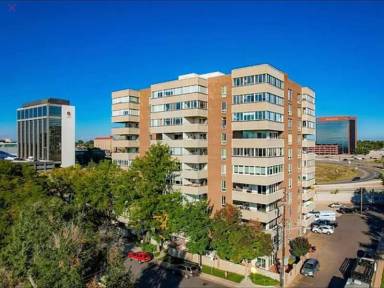 Main picture of Wellington Square Condominiums