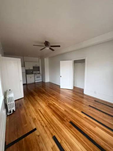 Main picture of 318 S Kingsley Dr