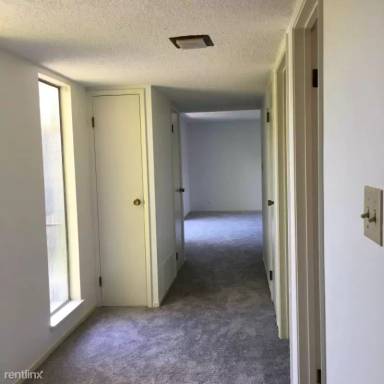 Main picture of 820 Highland Ave