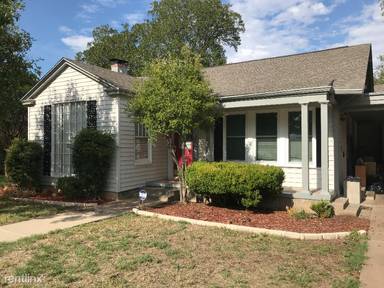 Main picture of 214 1/2 S Bishop St
