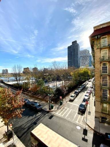 Main picture of City And Suburban