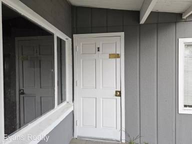 Main picture of 13955 Lakeshore Dr