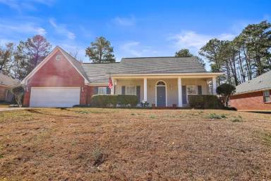 Main picture of 415 Winding Hills Dr