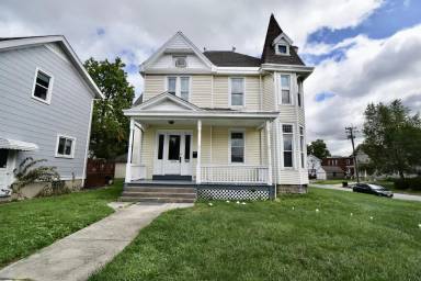 Main picture of 1836 Wayland Ave