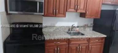 Main picture of 250 SW 4th St