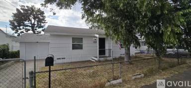 Main picture of 656 Prescott Ave