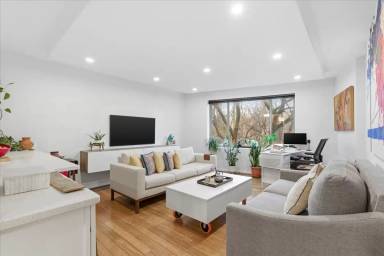 Main picture of 2141 Wisconsin Ave NW