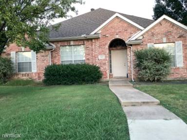 Main picture of 3820 Harrison Dr