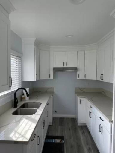 Main picture of 1021 N Townsend Ave