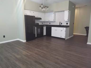 Main picture of 128 N 2nd St