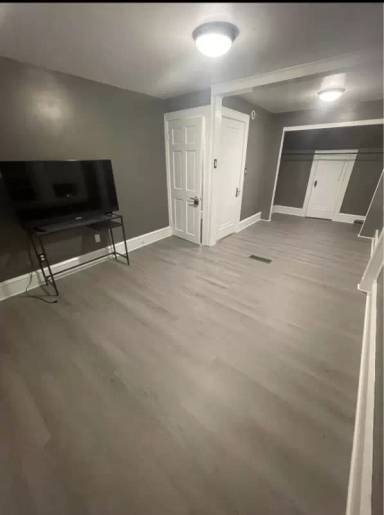 Main picture of 1300 Douglas Pike